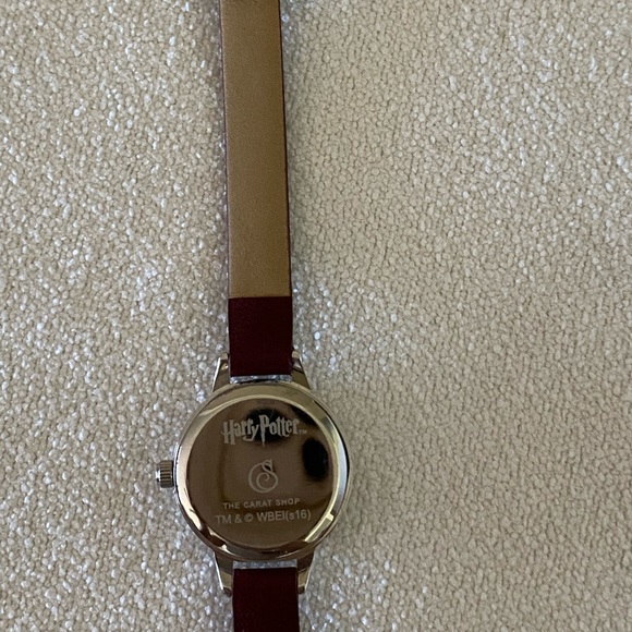 Official Harry Potter Platform 9 3/4 Watch - Picture 4 of 6